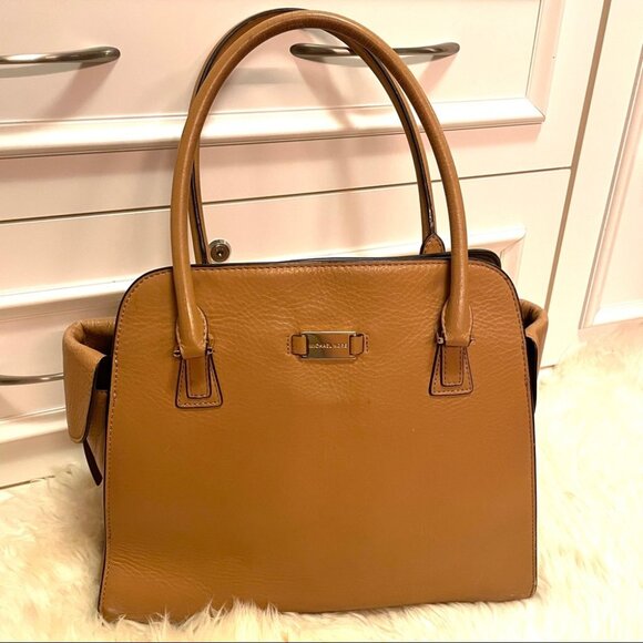 MICHAEL KORS Large Gia Satchel Tote Tan - Picture 4 of 14